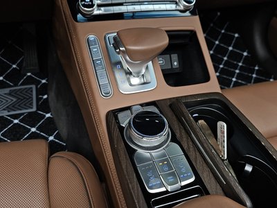2021 Genesis G90 — миниатюра 12