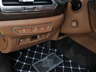 2021 Genesis G90 — миниатюра 28