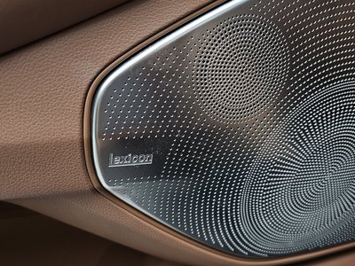 2021 Genesis G90 — миниатюра 32