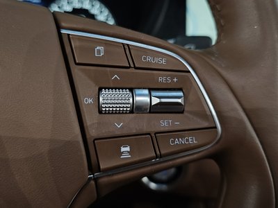 2021 Genesis G90 — миниатюра 22