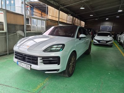 PORSCHE CAYENNE - 4
