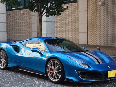 FERRARI 488 PISTA