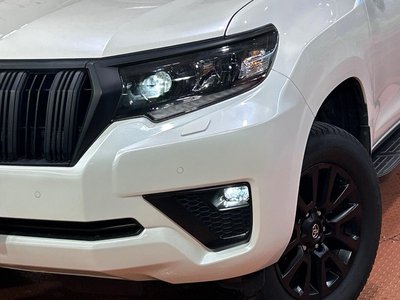 2023 Toyota LAND CRUISER PRADO — миниатюра 13