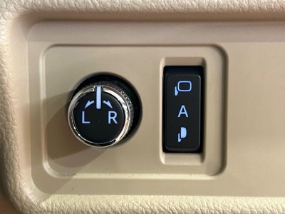 2023 Toyota LAND CRUISER PRADO — миниатюра 22