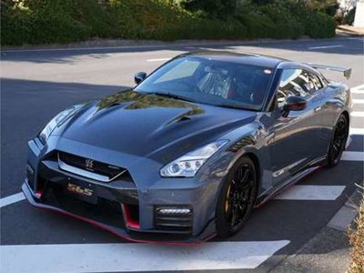 NISSAN GT-R - 5