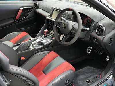 NISSAN GT-R - 7