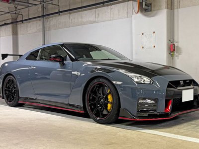 NISSAN GT-R