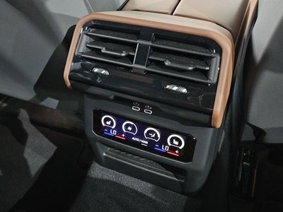صورة مصغرة 27 لـ 2026 BMW 5 SERIES