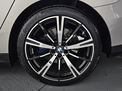 2026 BMW 5 SERIES 照片 8