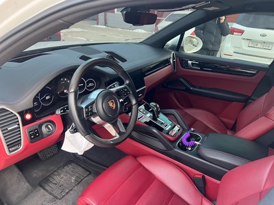 PORSCHE CAYENNE - 4
