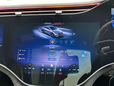 2024 Mercedes-BENZ EQE AMG thumbnail 42
