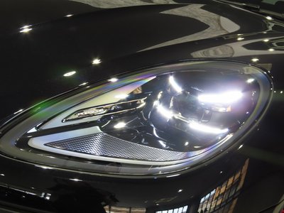PORSCHE MACAN - 5