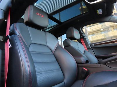 PORSCHE MACAN - 2