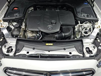 MERCEDES-BENZ E-CLASS - 7