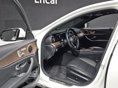 MERCEDES-BENZ E-CLASS - 10