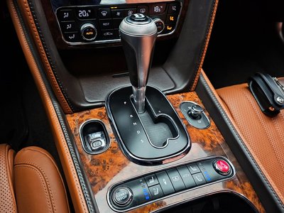 BENTLEY FLYING SPUR - 9