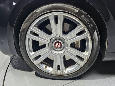 BENTLEY FLYING SPUR - 6