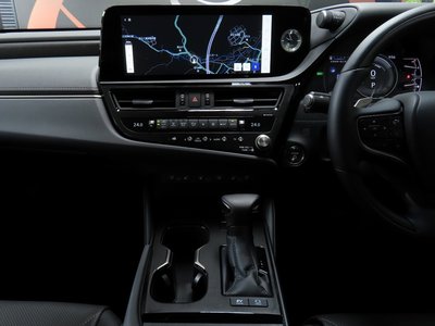 صورة مصغرة 62 لـ 2025 Lexus ES