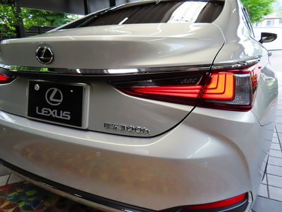 صورة مصغرة 15 لـ 2025 Lexus ES