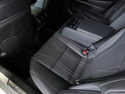 صورة مصغرة 75 لـ 2025 Lexus ES
