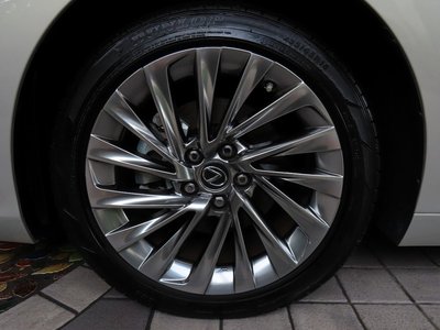صورة مصغرة 24 لـ 2025 Lexus ES