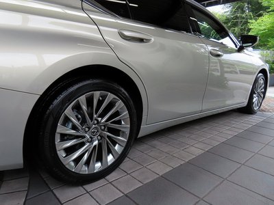 صورة مصغرة 29 لـ 2025 Lexus ES