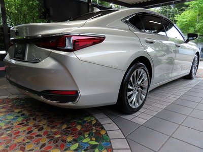 صورة مصغرة 27 لـ 2025 Lexus ES