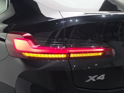2022 BMW X4 — фото 10