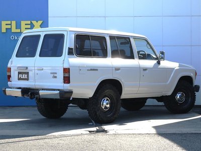 TOYOTA LAND CRUISER 60 - 7