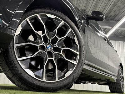 2023 BMW X7 thumbnail 19