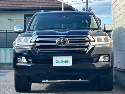 TOYOTA LAND CRUISER 200 - 7