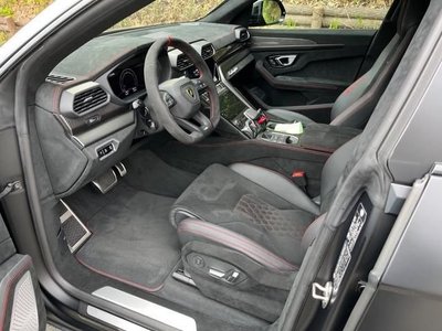 LAMBORGHINI URUS - 9