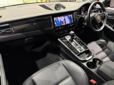 2024 Porsche MACAN — миниатюра 16