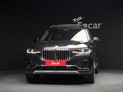 2022 BMW X7 — фото 2