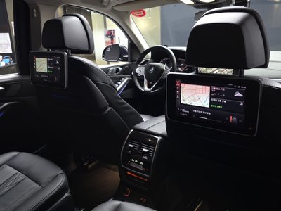 2022 BMW X7 thumbnail 24