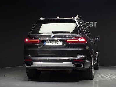 2022 BMW X7 — фото 3