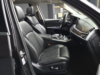 2022 BMW X7 thumbnail 17