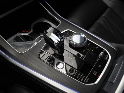 2022 BMW X7 thumbnail 12