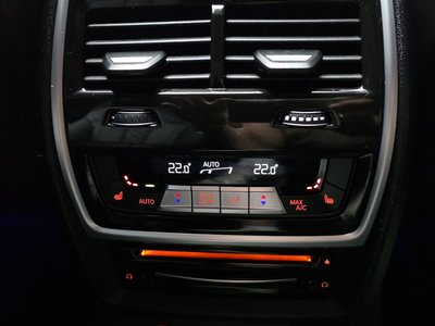 2022 BMW X7 thumbnail 28