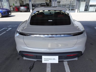 PORSCHE TAYCAN - 9