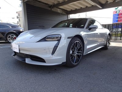 PORSCHE TAYCAN - 1