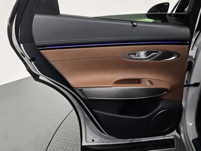 2025 Genesis GV70 thumbnail 15