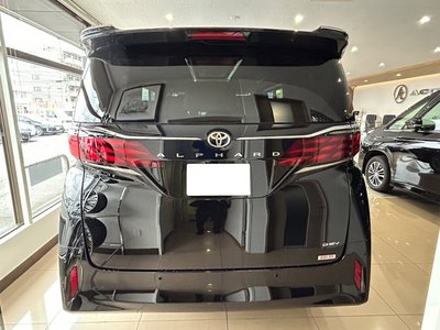 TOYOTA ALPHARD - 4
