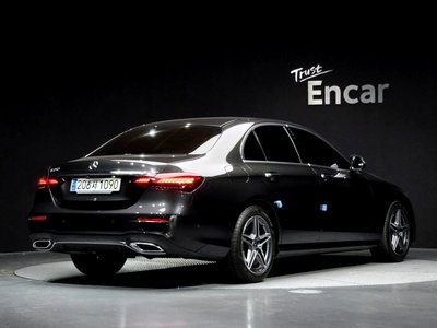 MERCEDES-BENZ E-CLASS - 3