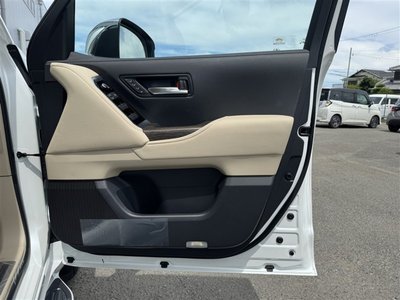2024 Toyota LAND CRUISER 300 thumbnail 32
