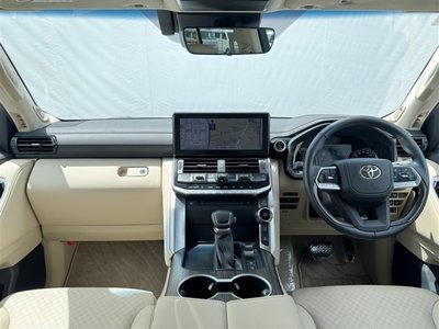 2024 Toyota LAND CRUISER 300 — фото 3