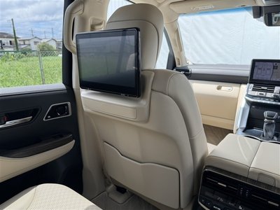 2024 Toyota LAND CRUISER 300 — фото 8