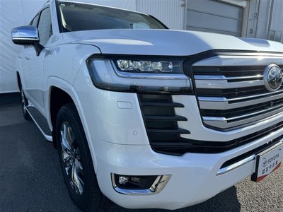 2024 Toyota LAND CRUISER 300 thumbnail 33