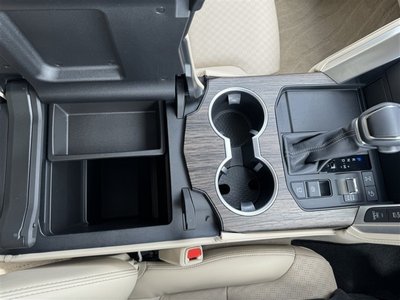 2024 Toyota LAND CRUISER 300 thumbnail 23