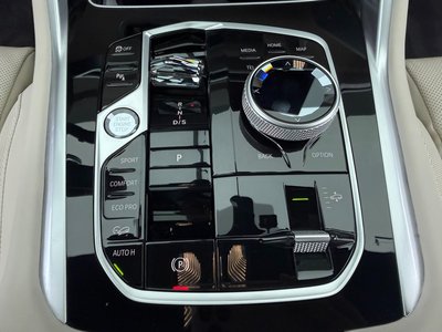 2025 BMW X6 photo 9